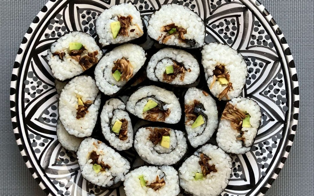 Maki sushi s jackfruitem a avokádem